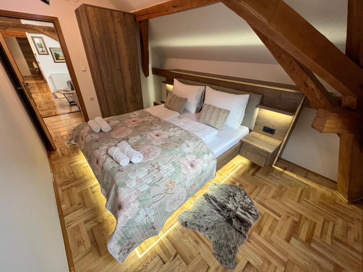 La Luna Rustic Deluxe Apartment With Free Jacuzzi, Bikes & Covered Parking Nasice Exterior foto