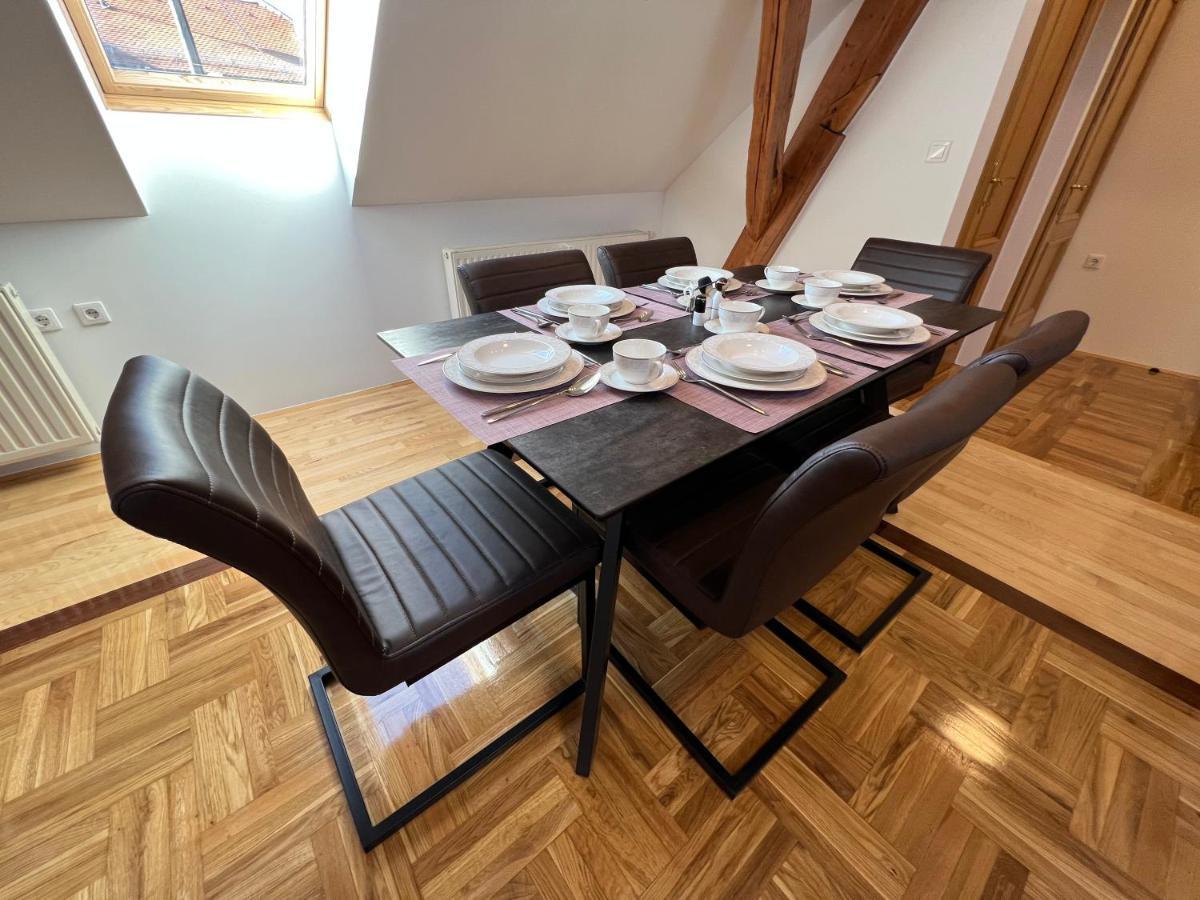 La Luna Rustic Deluxe Apartment With Free Jacuzzi, Bikes & Covered Parking Nasice Exterior foto